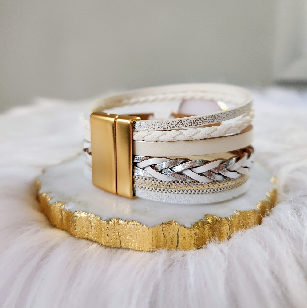 New Ryze Women's Vegan Leather Wrap with Iridescent Druzy Bracelet - Picture 3 of 5